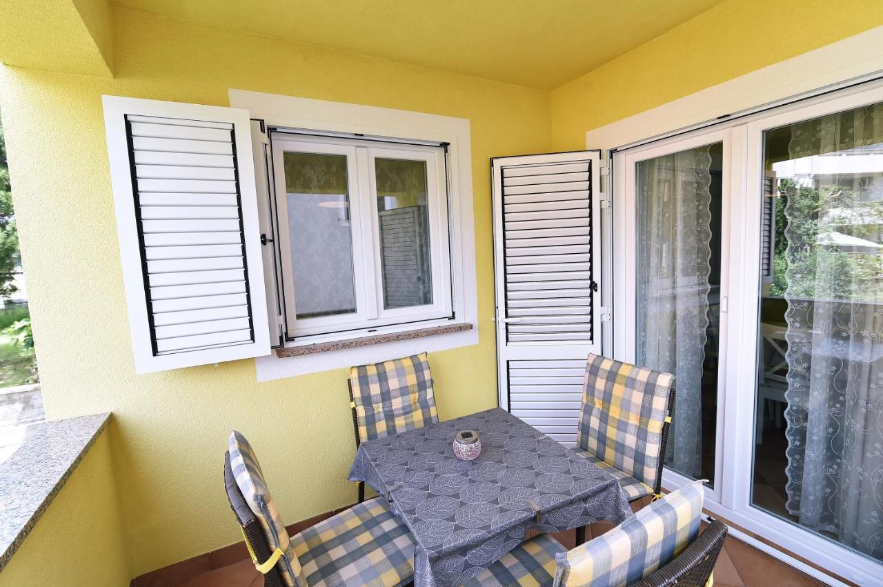 Apartments Luni Baška Eksteriør bilde